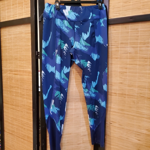 Pro Player Leggings - Picture 3 of 5